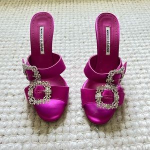 Manolo Blahnik Pink Satin Mulussanhan 90mm Crystal Buckle Mules, size 38.5